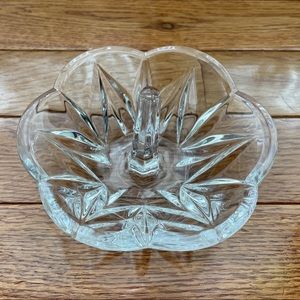 Glass ring/jewelry holder